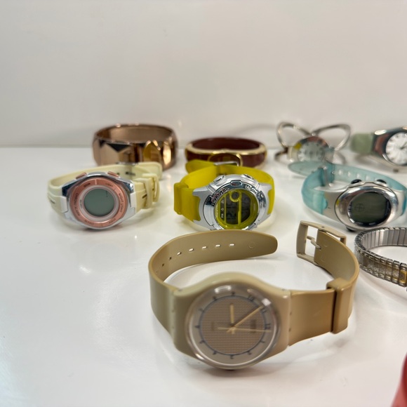 Huge Women’s Watch Bundle – 75 Pieces – Great for Resale or Collection - Picture 8 of 9
